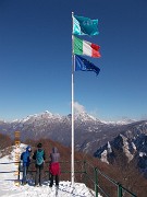 31 BANDIERE E MONTAGNE